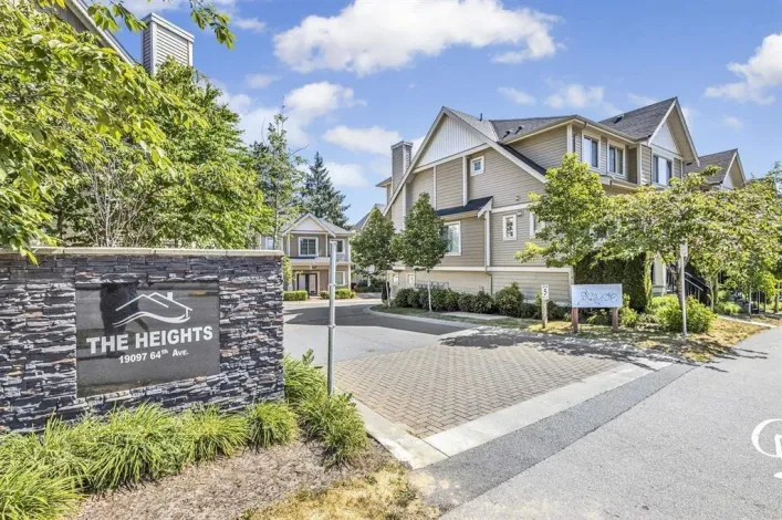 48 19097 64 AVENUE, Surrey