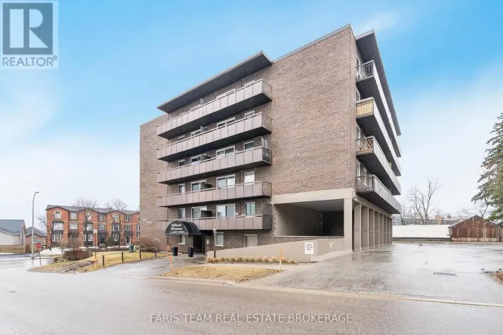 48 - 2 ALBERT STREET, Barrie