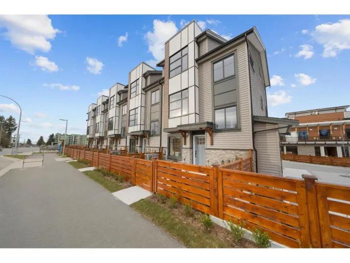 48 32929 CHERRY AVENUE, Mission