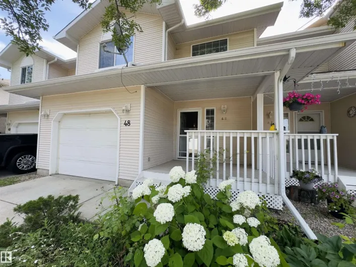 Row / Townhouse for sale: #48 6608 158 AV NW, Edmonton