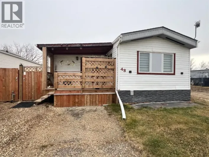 48, 9824 104 Avenue, Clairmont