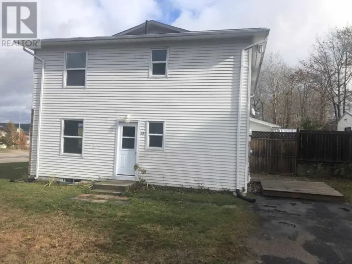 48 Beckett BLVD, Elliot Lake
