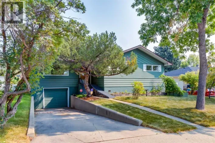 48 Chancellor Way NW, Calgary