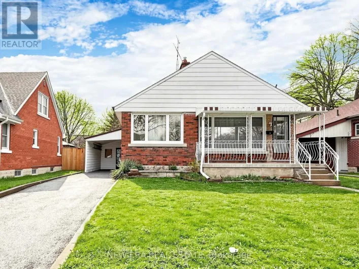 48 CHRISTOPHER DRIVE, Cambridge