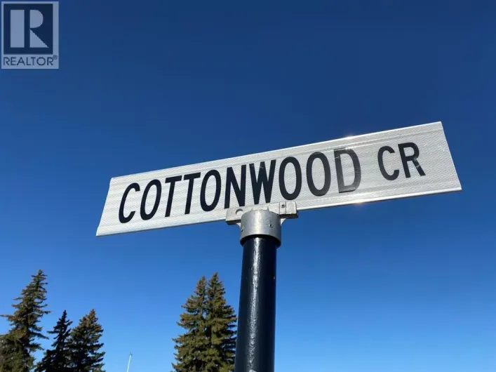 48 Cottonwood Crescent, Rosemary