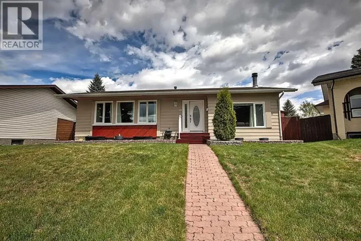 48 Deermont Way SE, Calgary