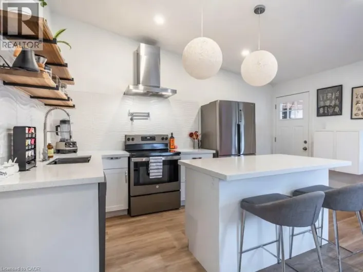 48 FREDERICK Avenue, Hamilton