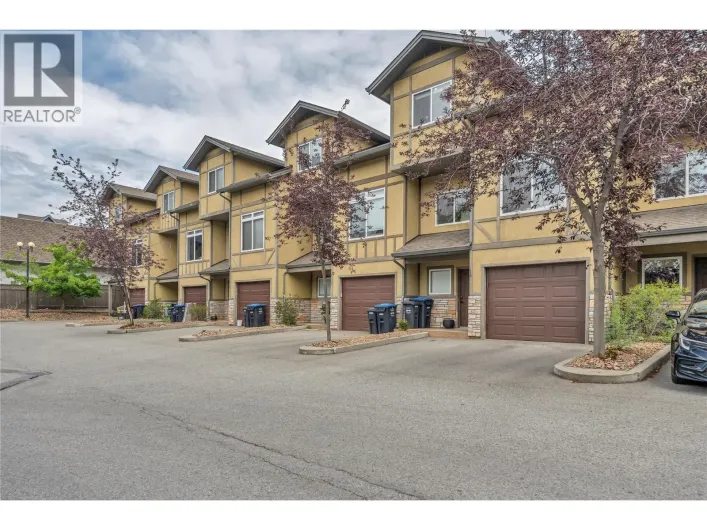 Row / Townhouse for sale: 48 Galt Avenue Unit# 116, Penticton