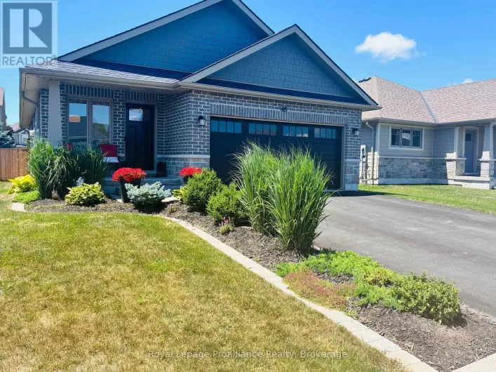 48 MERCEDES DRIVE, Belleville
