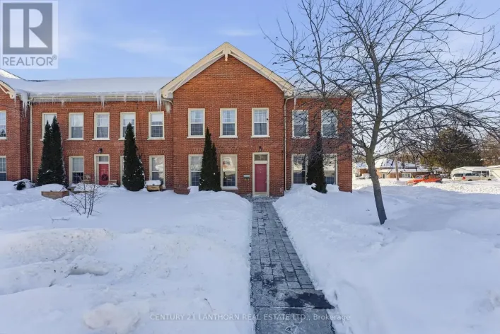 48 QUEEN STREET, Quinte West