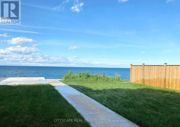 48 SEABREEZE CRESCENT, Hamilton