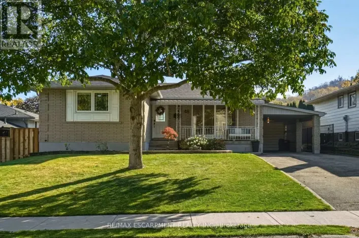 48 STONEY BROOK DRIVE, Hamilton