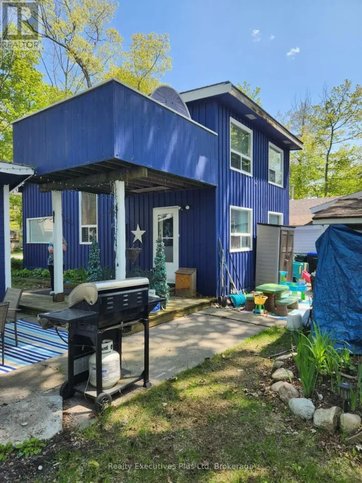 48 TINY BEACHES ROAD N, Tiny