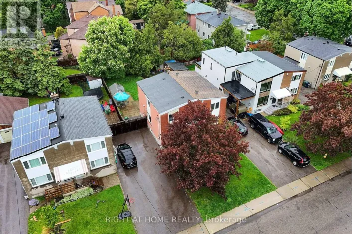 48 VAN STASSEN BOULEVARD, Toronto