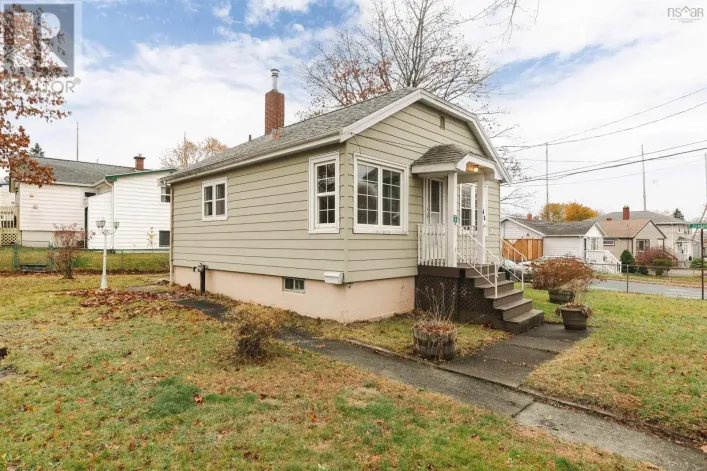 48 Woodland Avenue, Dartmouth