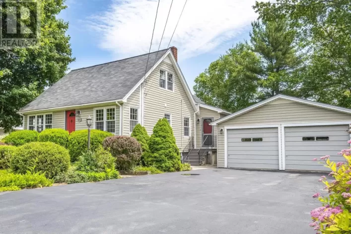 480 Main Street, Middleton