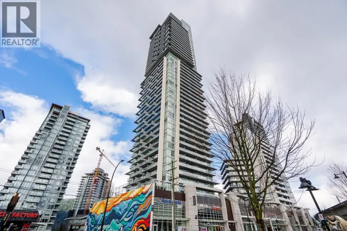 4802 567 CLARKE ROAD, Coquitlam