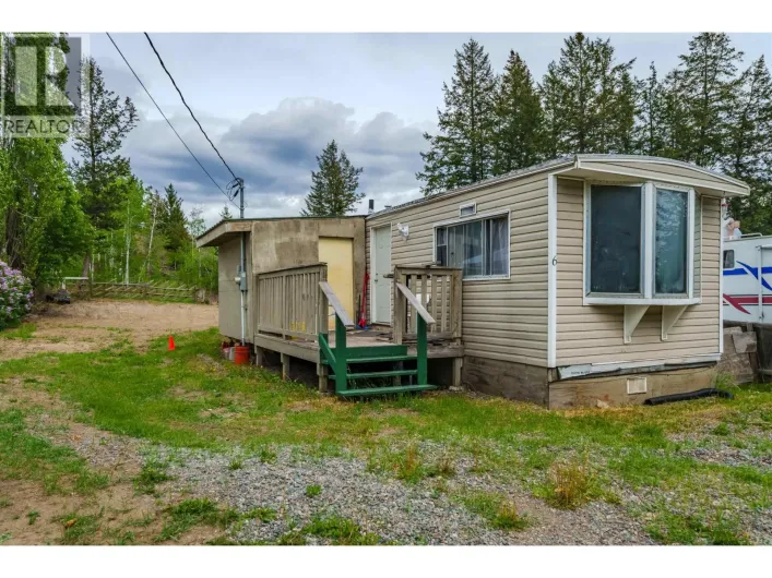4807 CLARKE AVENUE, Lac La Hache