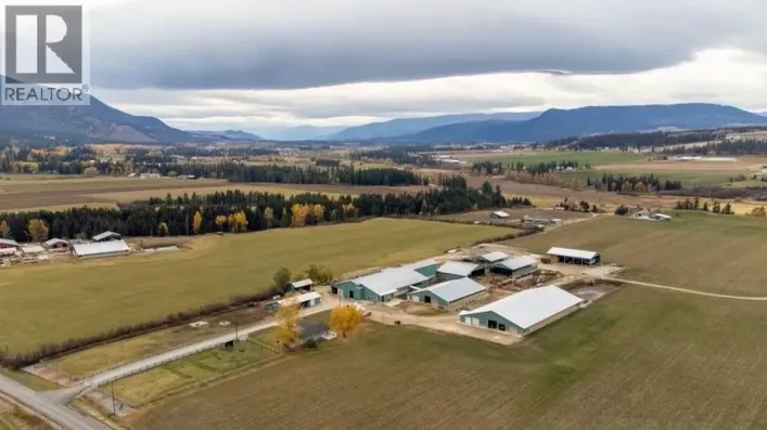 4809 Back Enderby Road, Spallumcheen