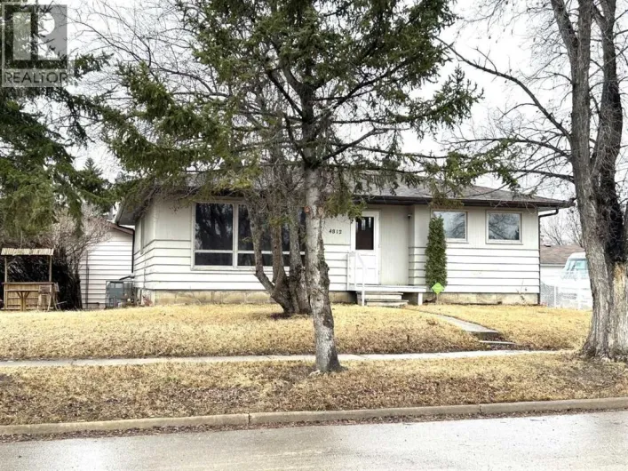 4812 47 Avenue, Forestburg