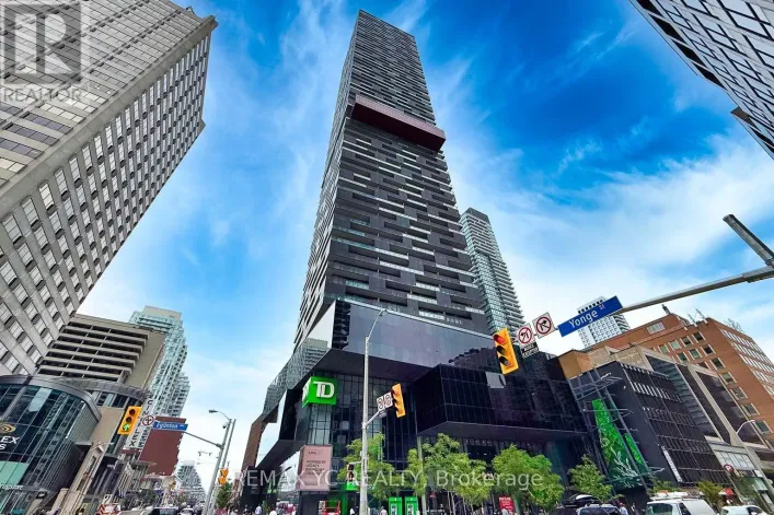Apartment for sale: 4812 - 8 EGLINTON AVENUE E, Toronto