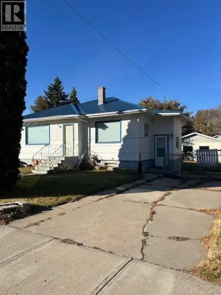 4817 51 Avenue, Taber