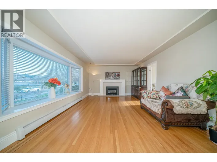 4824 FAIRLAWN DRIVE, Burnaby