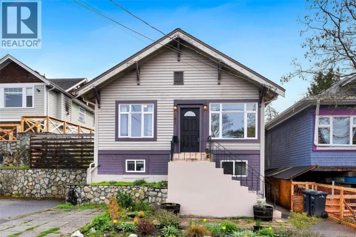 483 Constance Ave, Esquimalt