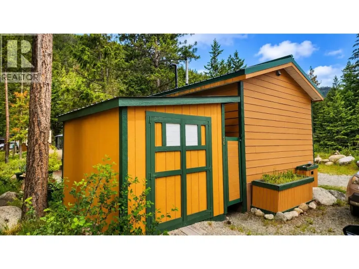 4835 Paradise Valley Drive Unit# 16, Peachland