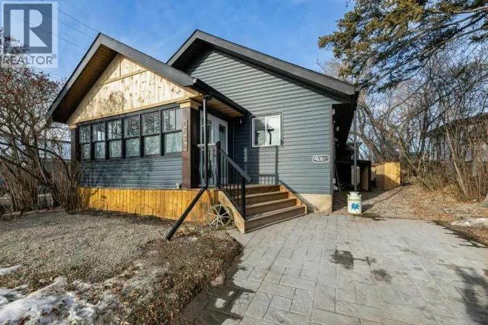 4836 49 Street, Innisfail