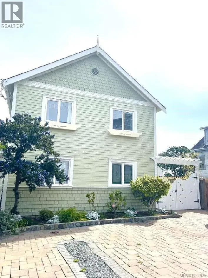 485 Head St, Esquimalt