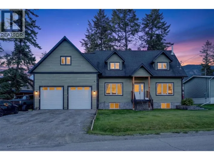 4852 Riverview Drive, Edgewater