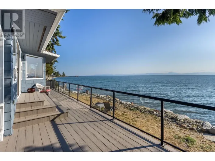 4857 SUNSHINE COAST HIGHWAY, Sechelt