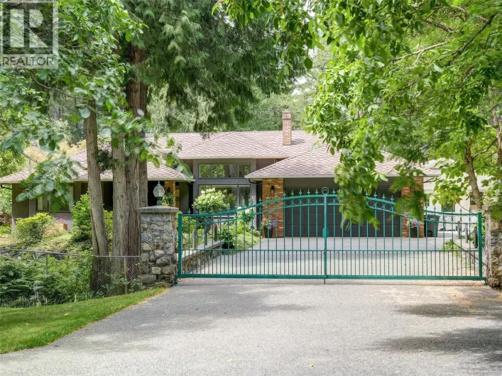 4860 Excelsior Rd, Saanich