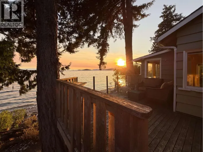 4861 SUNSHINE COAST HIGHWAY, Sechelt