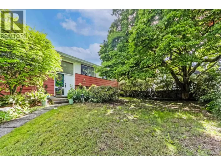 4872 GILPIN COURT, Burnaby