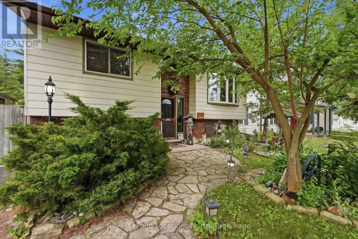 488 MAPLE STREET, Collingwood