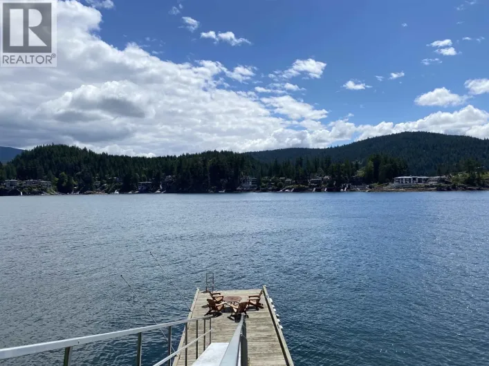 4885 COVE CLIFF PLACE, North Vancouver