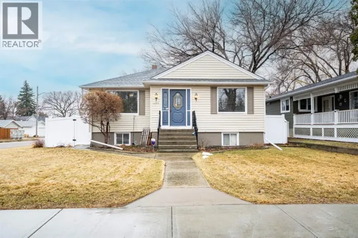 489 10 Street SE, Medicine Hat