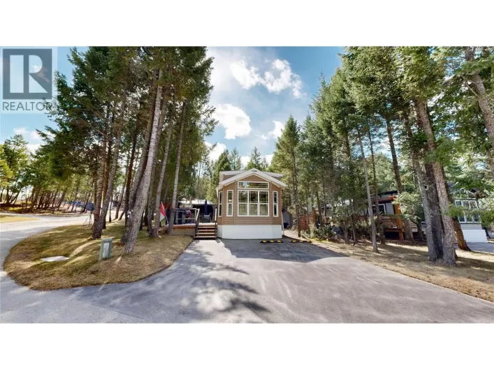 4895 Lynx Crescent, Radium Hot Springs