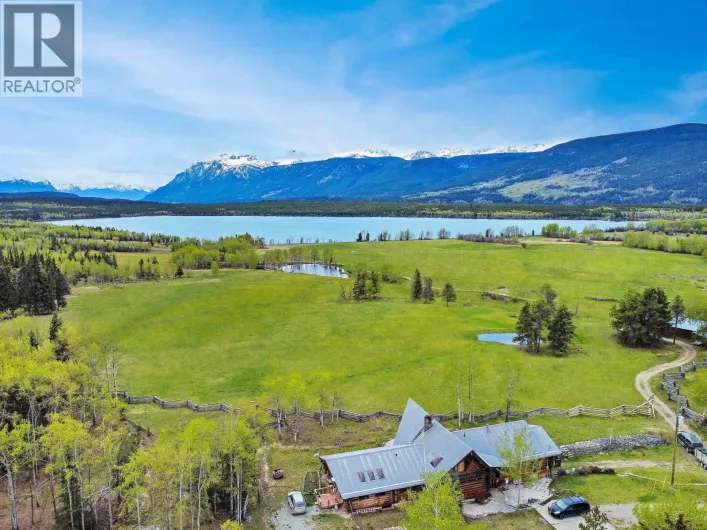 House for sale: 4899 MCGHEE ROAD, Williams Lake