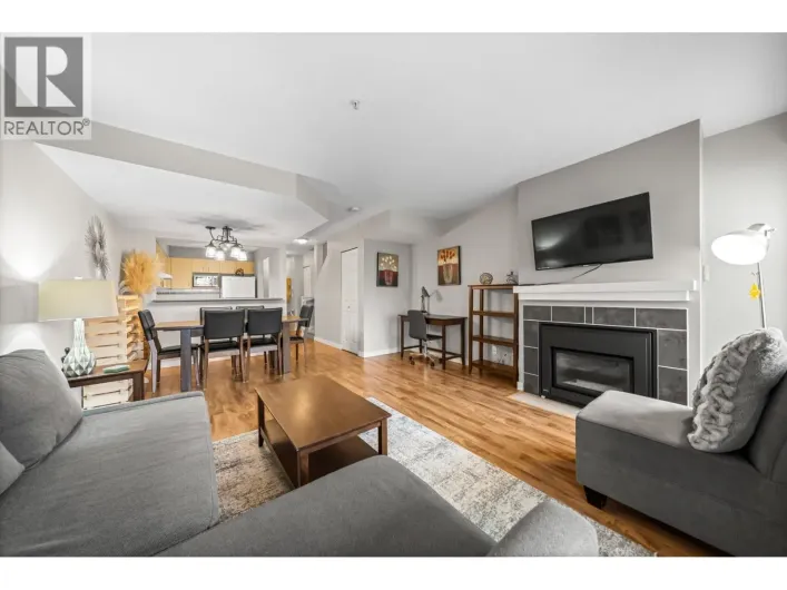 49 123 SEVENTH STREET, New Westminster