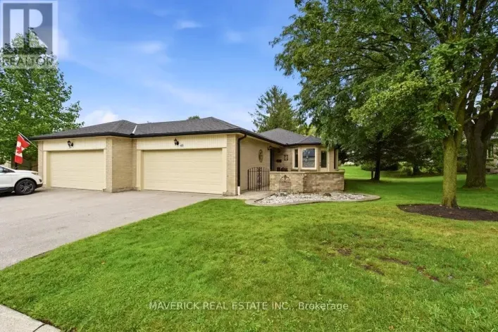 Row / Townhouse for sale: 49 - 163 PINE VALLEY DRIVE, London South