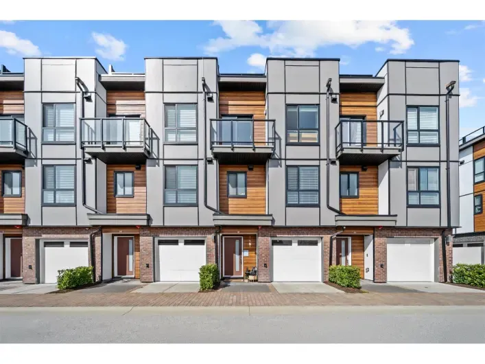 49 19760 55 AVENUE, Langley