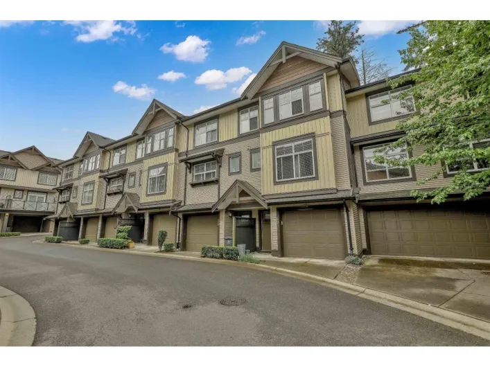 Row / Townhouse for sale: 49 6123 138 STREET, Surrey