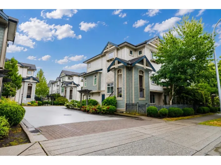 49 8418 163 STREET, Surrey