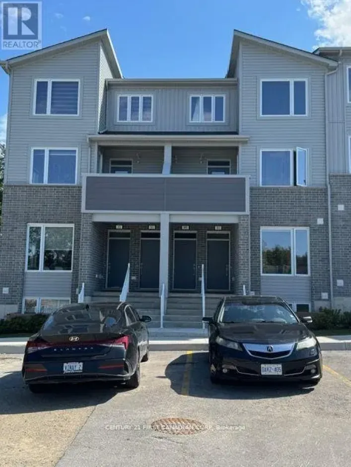 49 - 990 DEVERON CRESCENT, London South