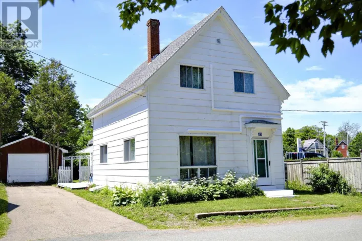 49 Chapel Street, Parrsboro