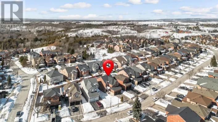 49 CROSS COUNTRY BOULEVARD, Caledon