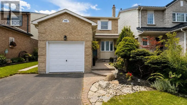 49 LOWDER PLACE, Whitby